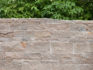 Systemmauer Muschelkalk  Travertin Terrassenplatten